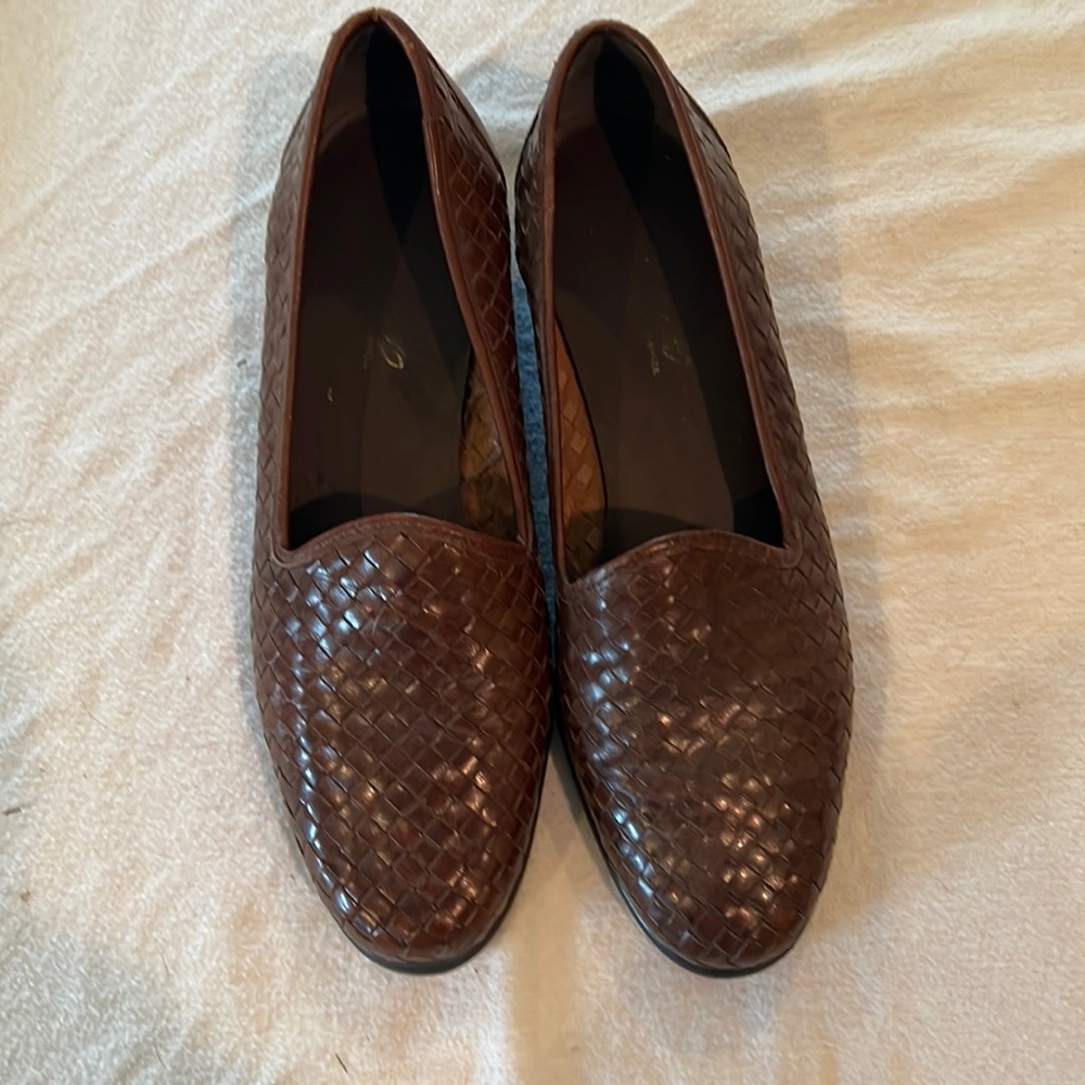 Cute brown loafers. Bought on Poshmark but didn’t fit right.